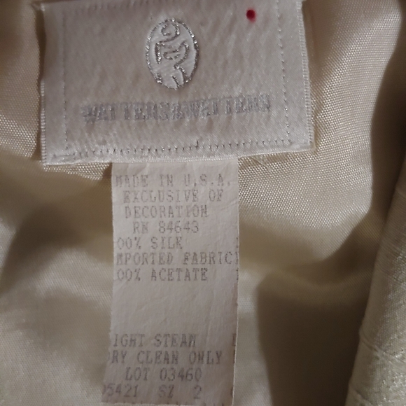 Dress suit - Picture 6 of 6